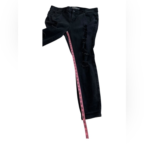 Torrid Distressed Bombshell Skinny Premium Stretch High-Rise Jeans  - Size 18 - Picture 7 of 13